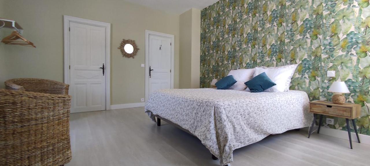 Domaine Les Garrigues Bed & Breakfast Puygaillard-de-Quercy Eksteriør bilde